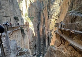 Una mujer muere tras una caída en el paraje natural de El Chorro, cerca del Caminito del Rey