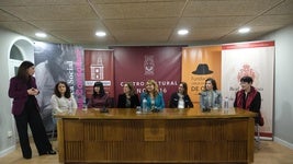 Celebrada la Mesa Redonda 'Mujeres y Semana Santa'