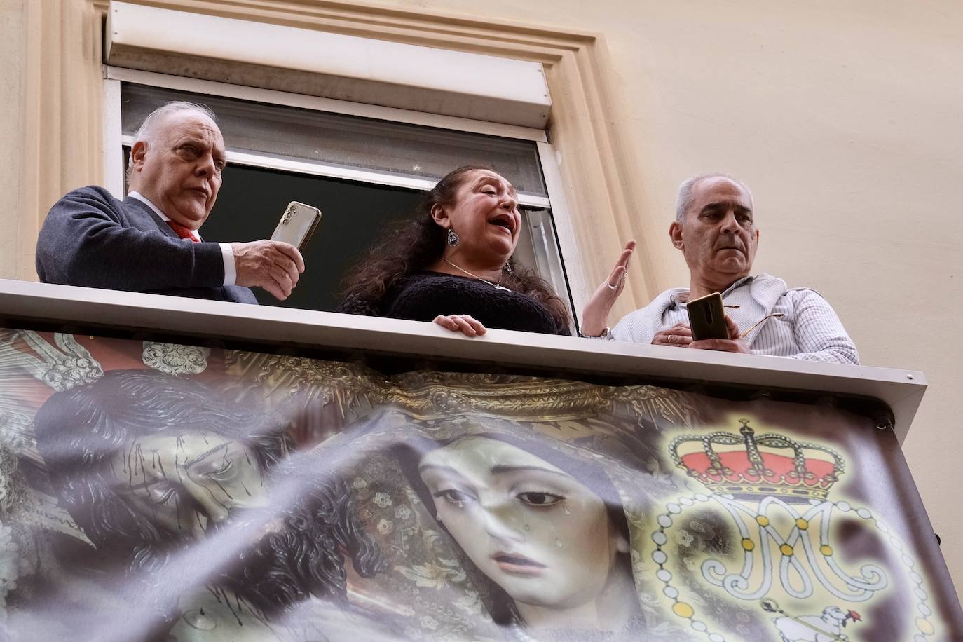 Servitas en el Viernes de Dolores de la Semana Santa de Cádiz 2025