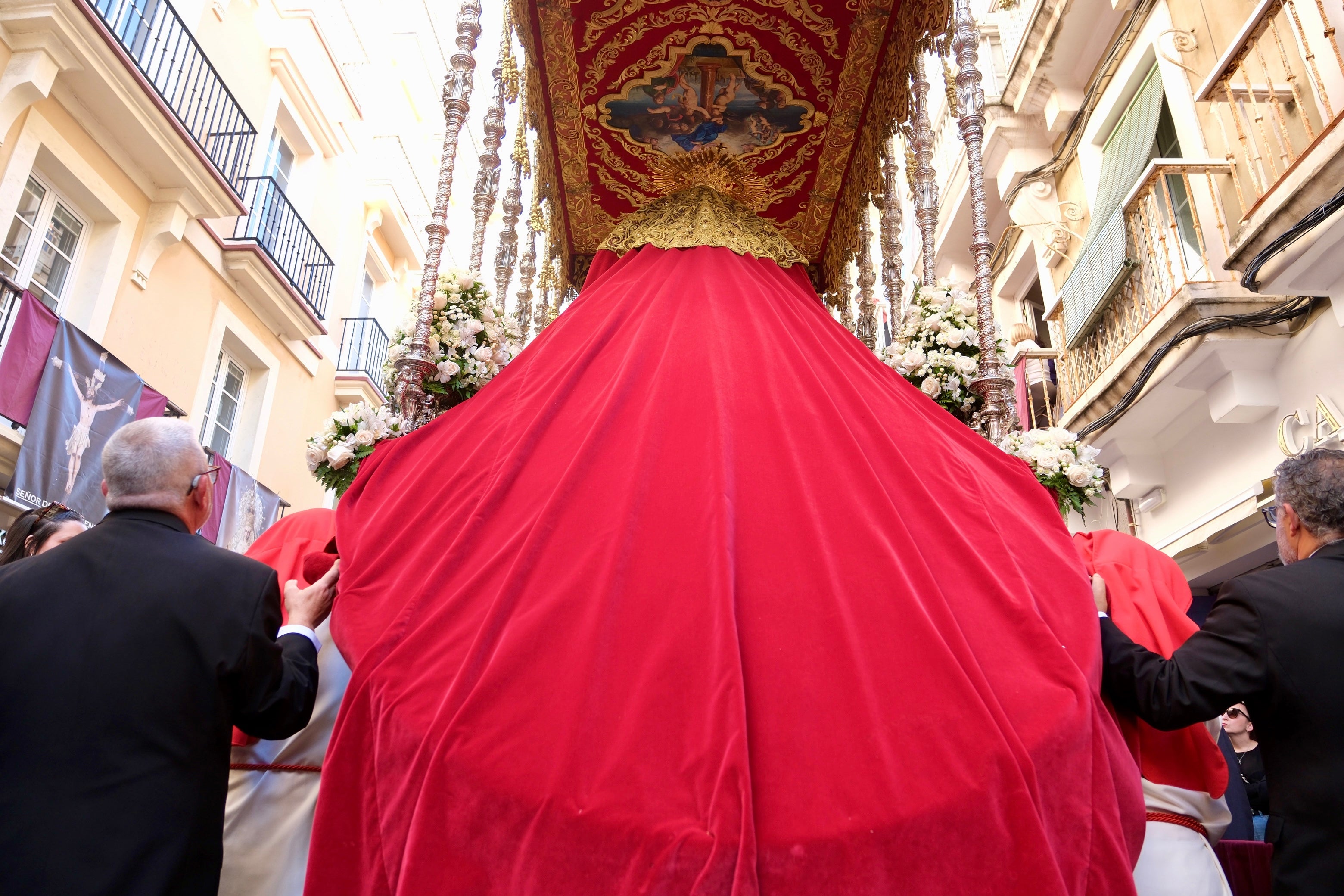 Las imágenes de Las Penas en la Semana Santa de Cádiz 2025