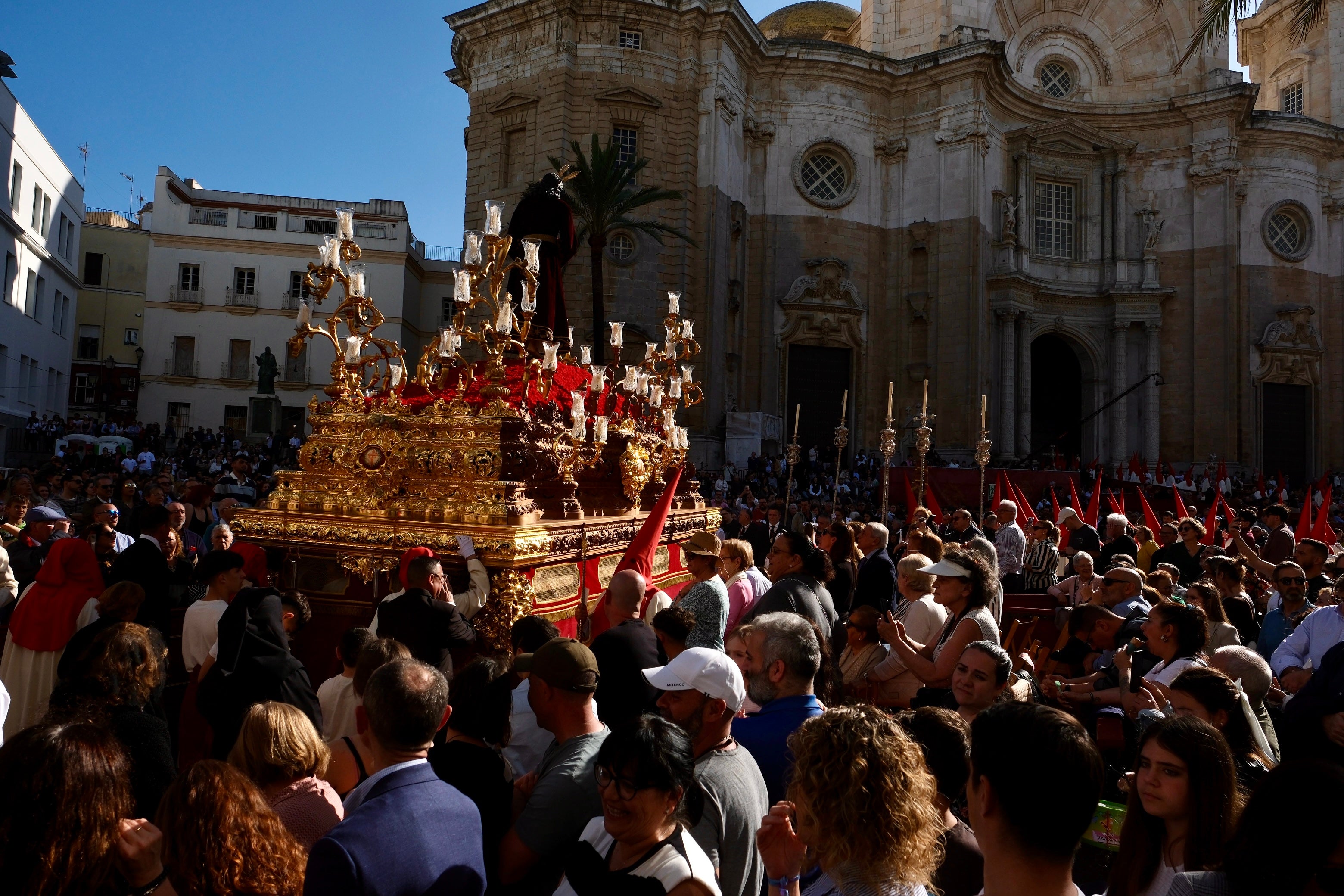 Las imágenes de Las Penas en la Semana Santa de Cádiz 2025