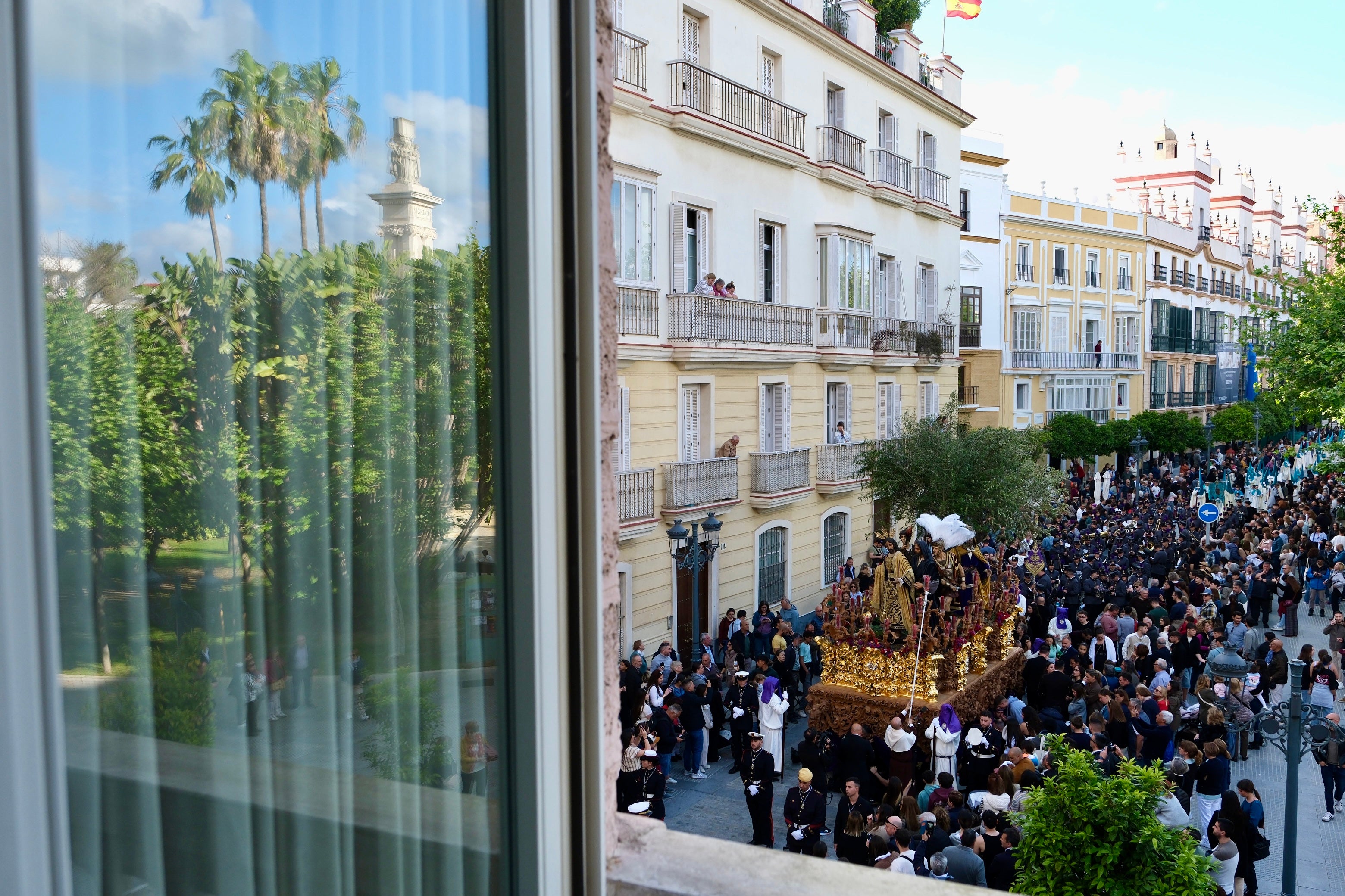 Las imágenes de Prendimiento en la Semana Santa de Cádiz 2025