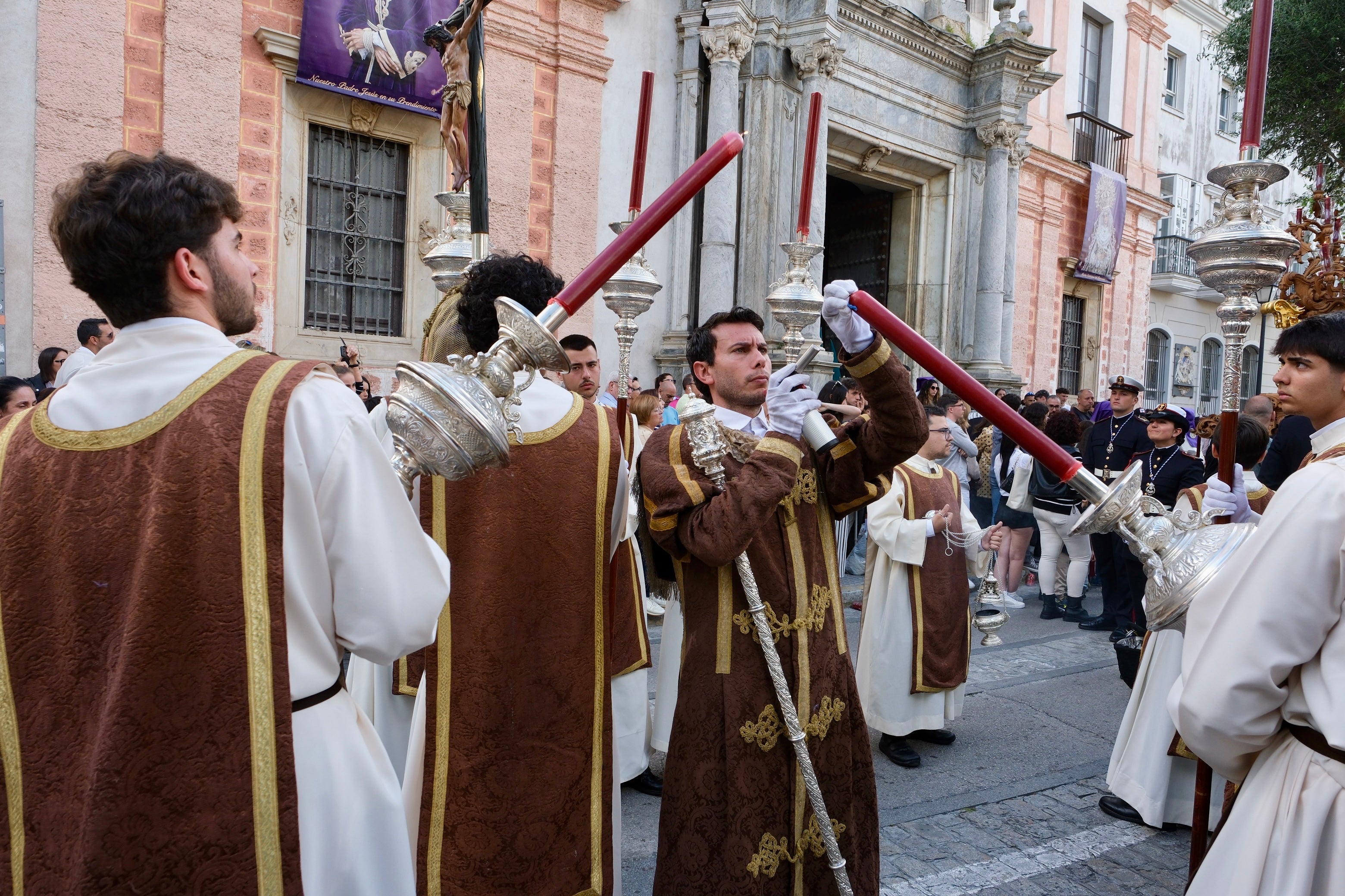 Las imágenes de Prendimiento en la Semana Santa de Cádiz 2025