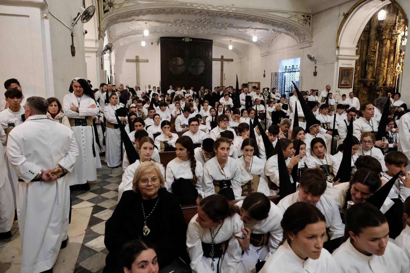 Las imágenes del Caído en la Semana Santa de Cádiz 2025
