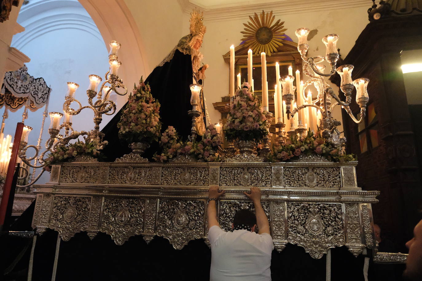 Las imágenes del Caído en la Semana Santa de Cádiz 2025