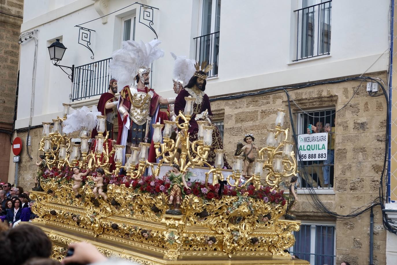 Las imágenes de Cigarreras en la Semana Santa de Cádiz 2025