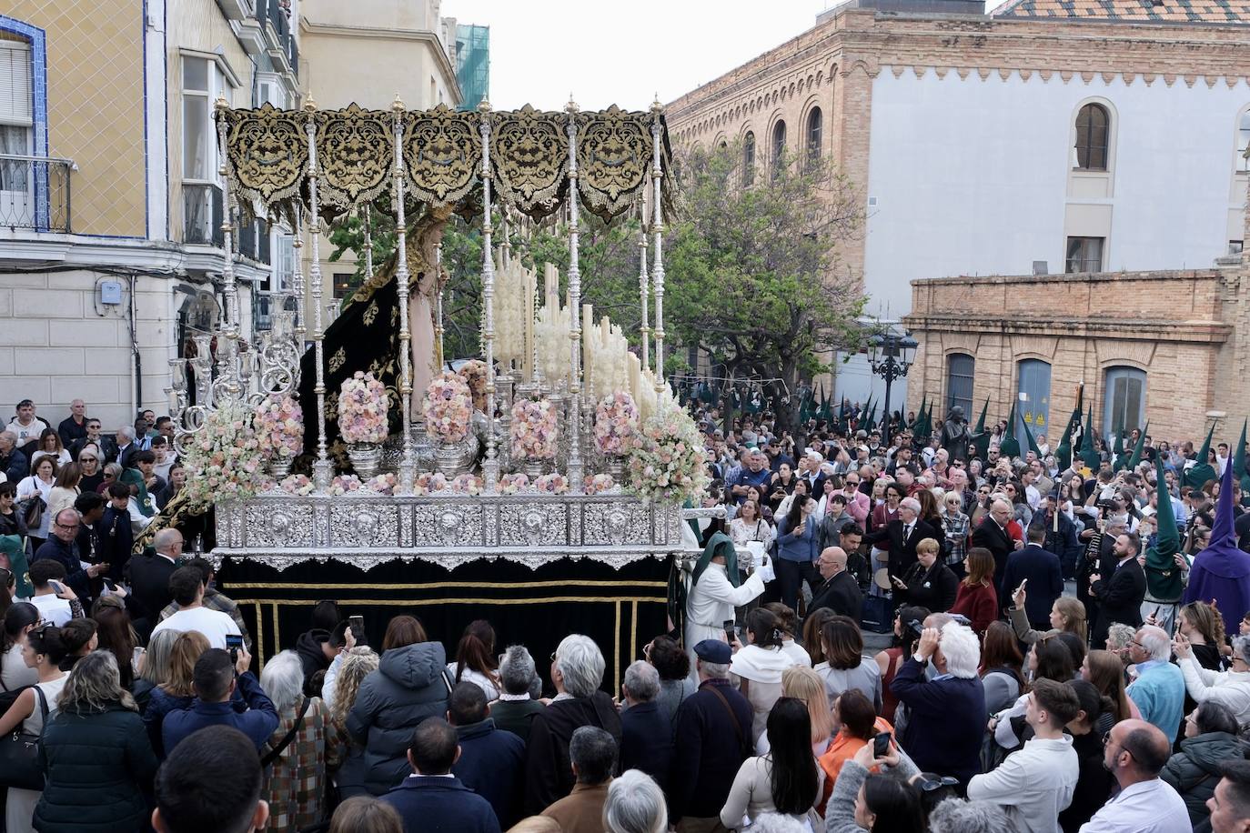 Las imágenes de Cigarreras en la Semana Santa de Cádiz 2025