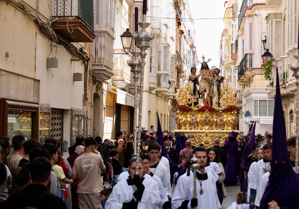 Señor de la Columna por Ancha antes de la lluvia