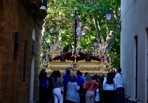 Salida del Santísimo Cristo de la expiración de Cádiz
