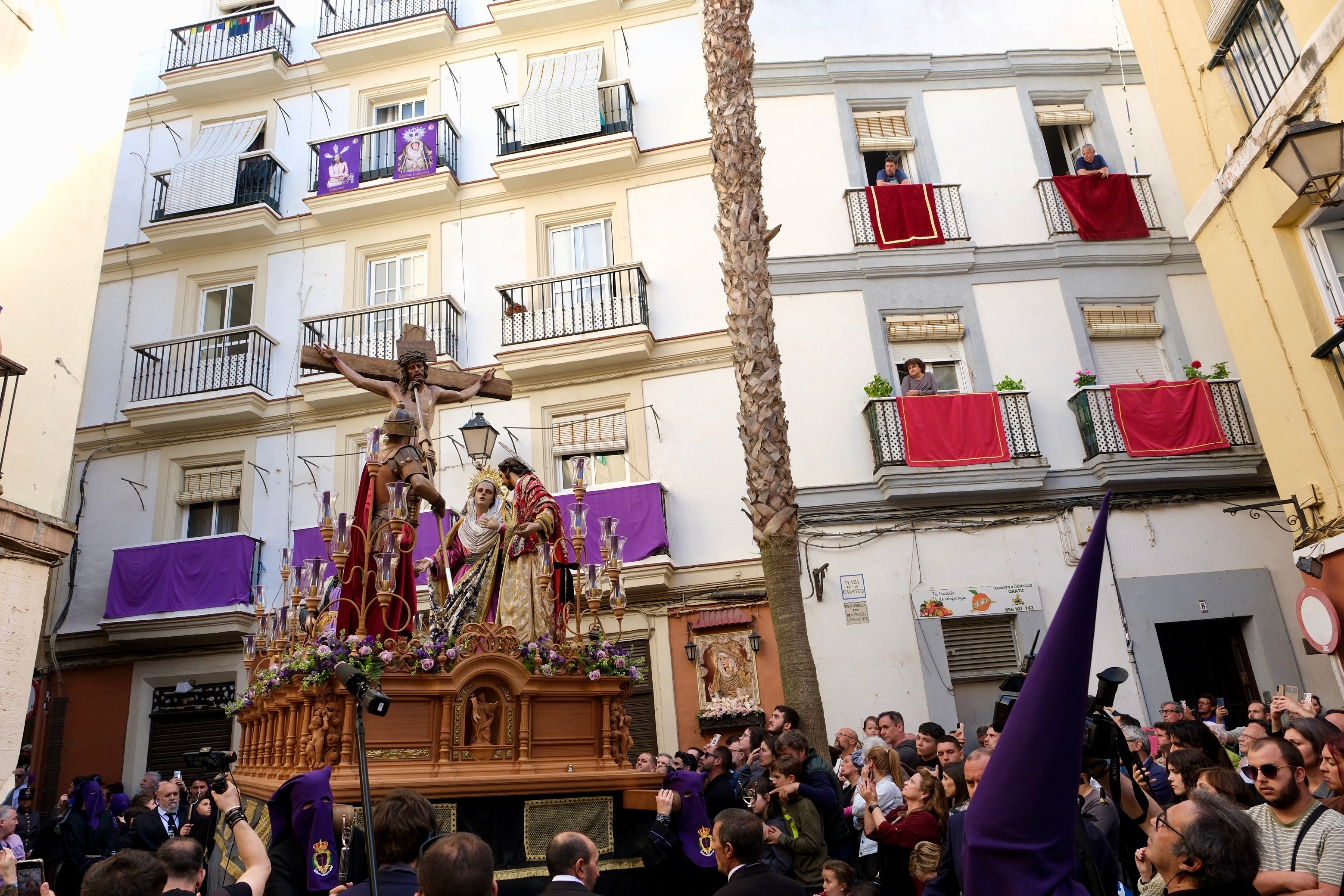 Fotos: La Sed el Viernes Santo en la Semana Santa de Cádiz 2025