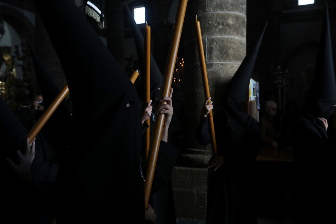 Fotos: El Santo Entierro en el Sábado Santo de Cádiz 2025