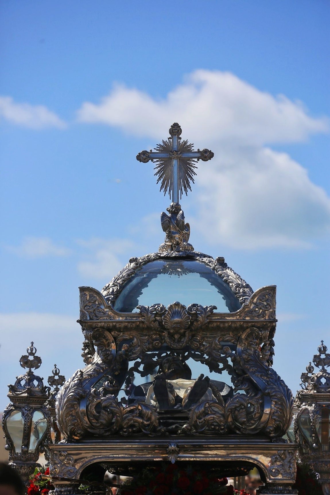 Fotos: El Santo Entierro en el Sábado Santo de Cádiz 2025