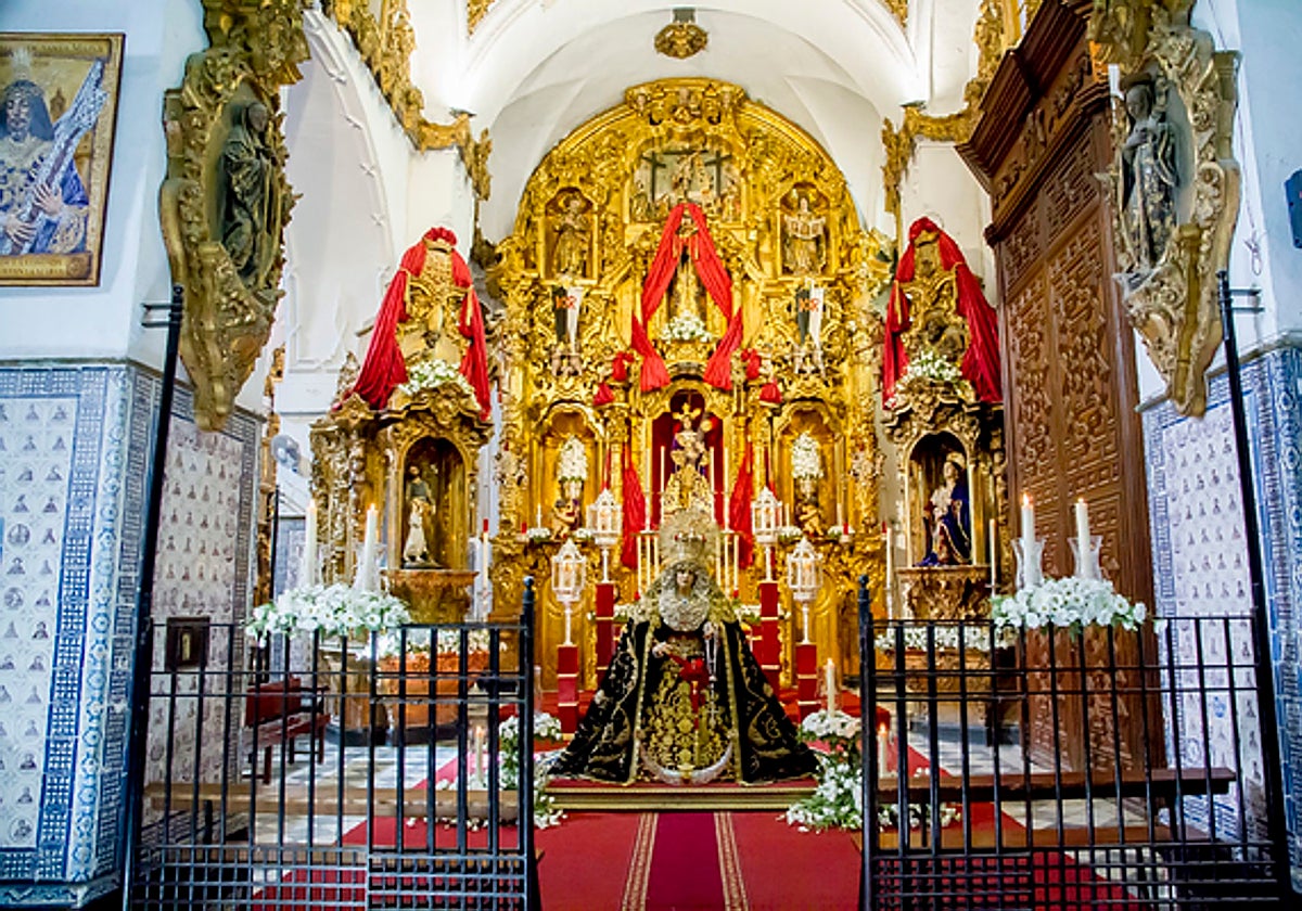 La Virgen de los Dolores del Nazareno en un besamanos en Santa María