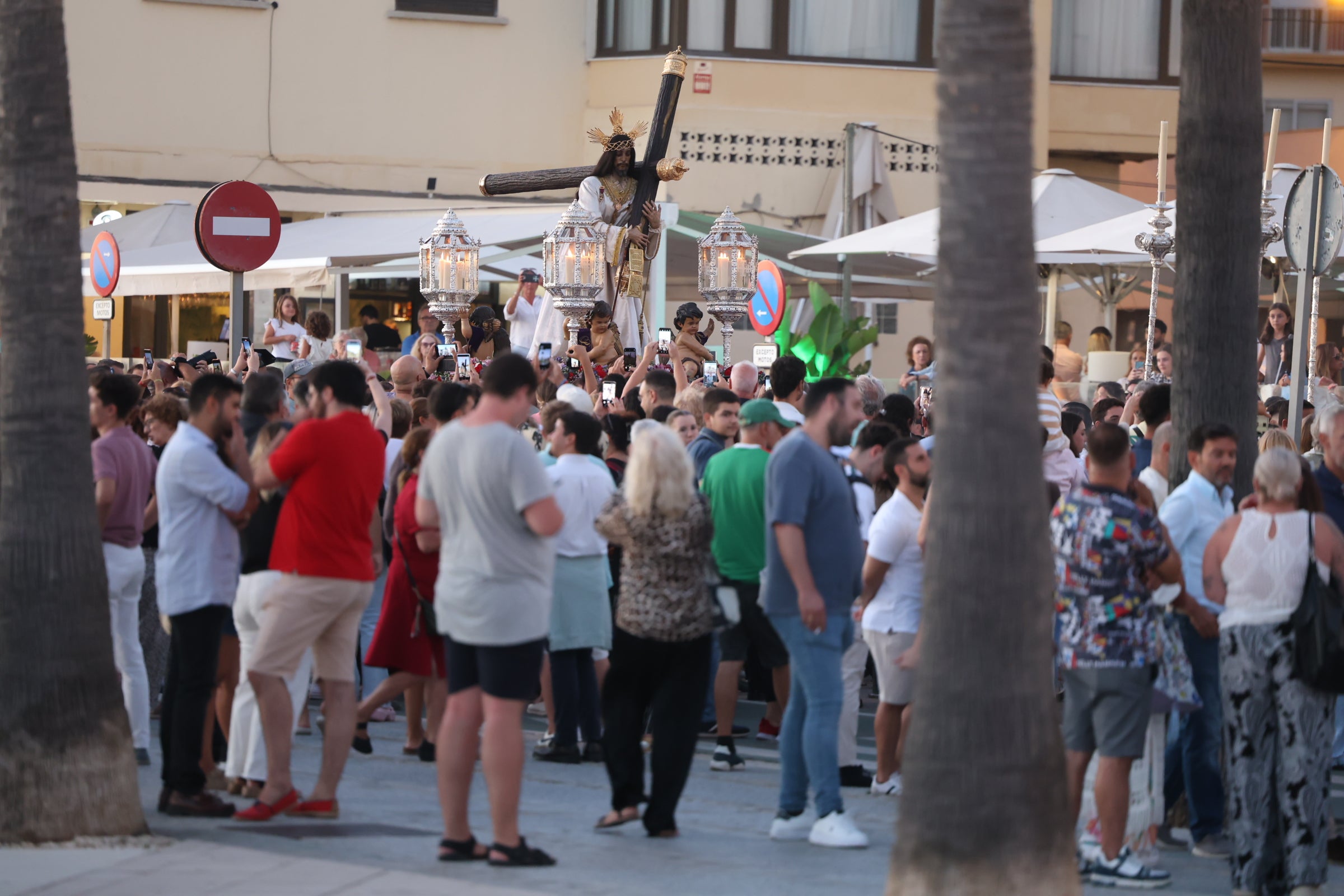 Las imágenes del comienzo de la Peregrinación Extraordinaria del Nazareno