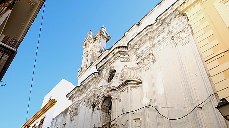 Fachada de la Divina Pastora, en la calle Sagasta