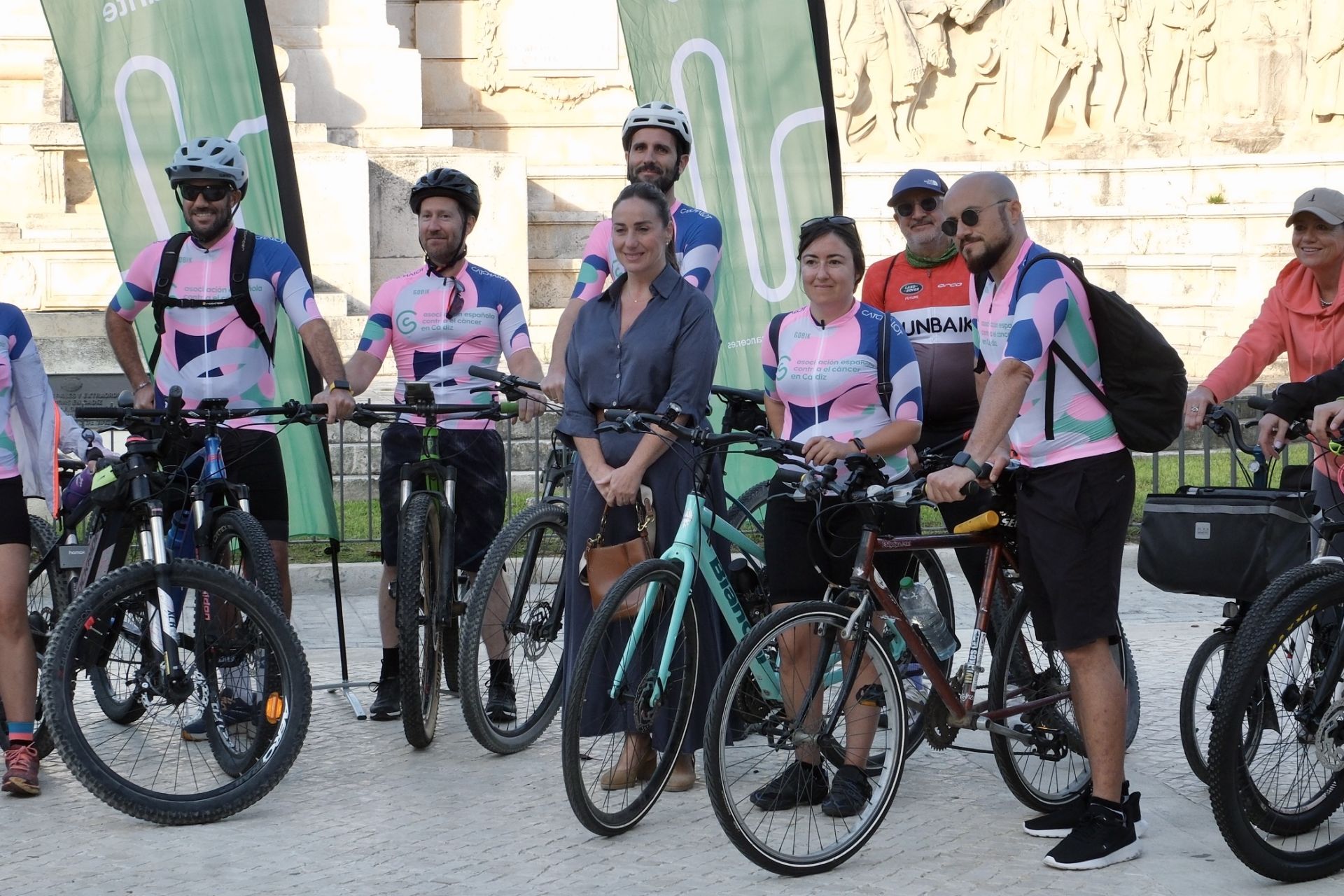 Fotos: Cádiz pedalea unida contra el cáncer en la III edición de la &#039;Cádiz Bike contra el Cáncer&#039;