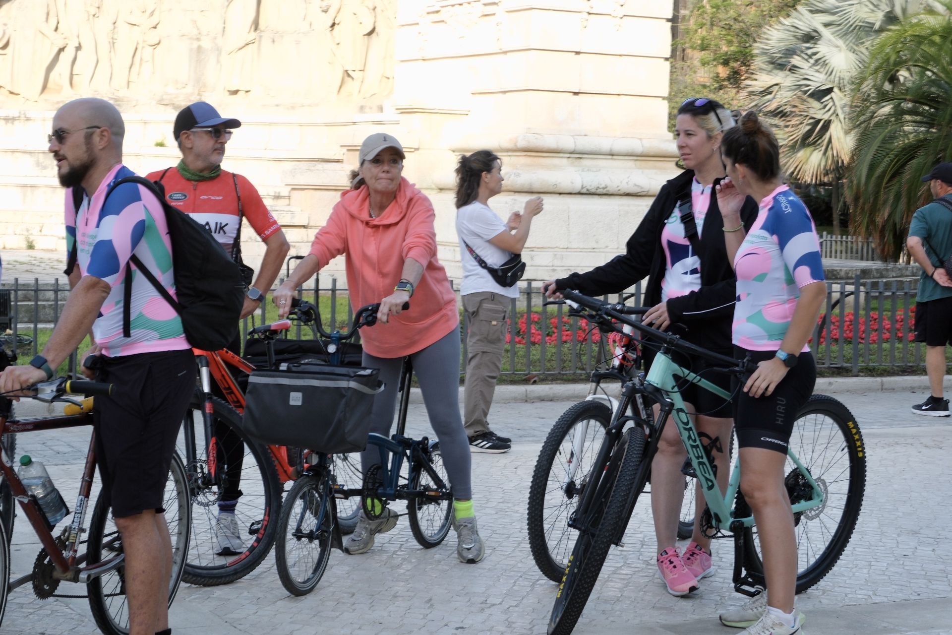 Fotos: Cádiz pedalea unida contra el cáncer en la III edición de la &#039;Cádiz Bike contra el Cáncer&#039;