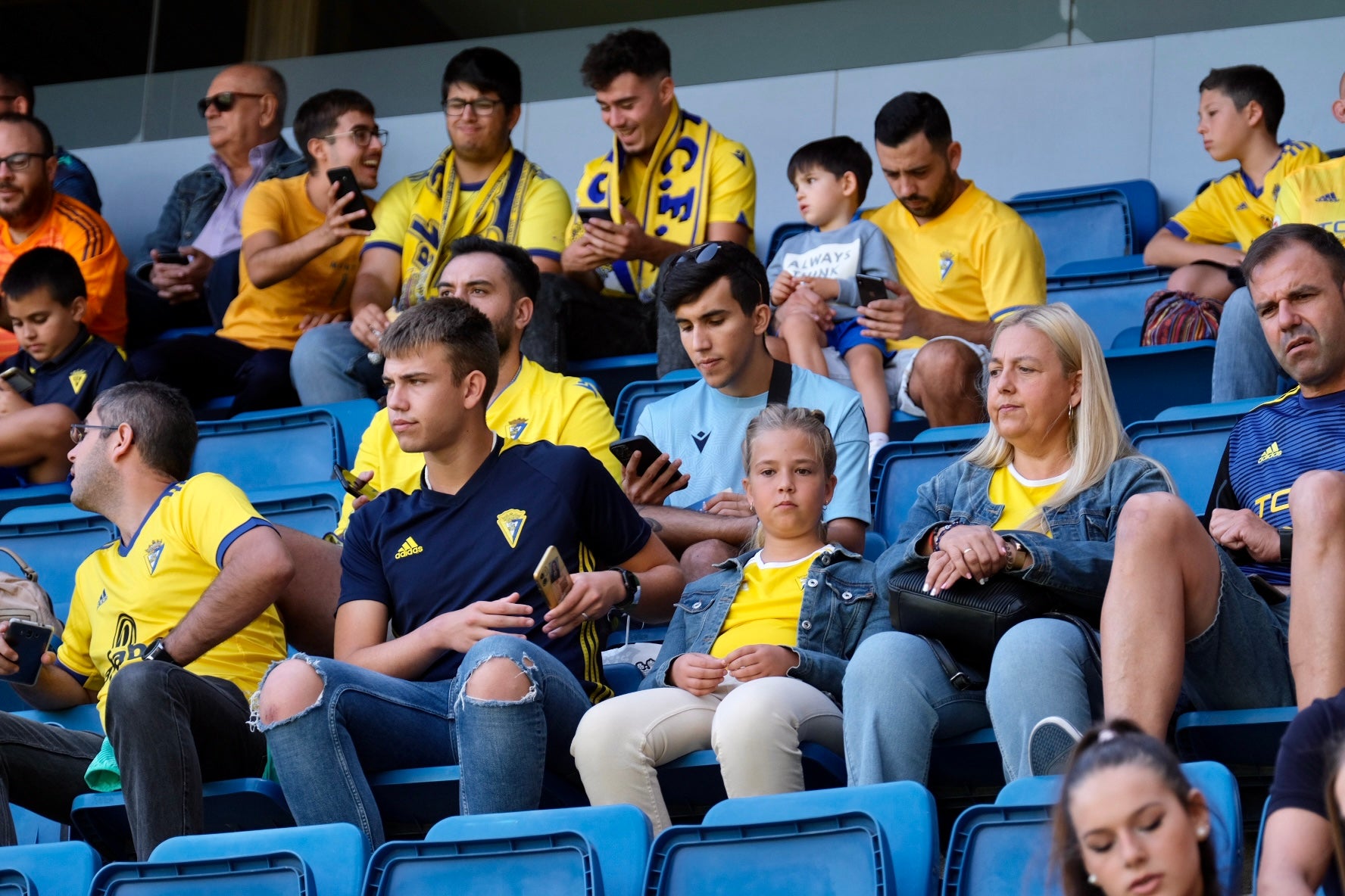 Fotos: Búscate en las imágenes del partido entre el Cádiz y el Villarreal