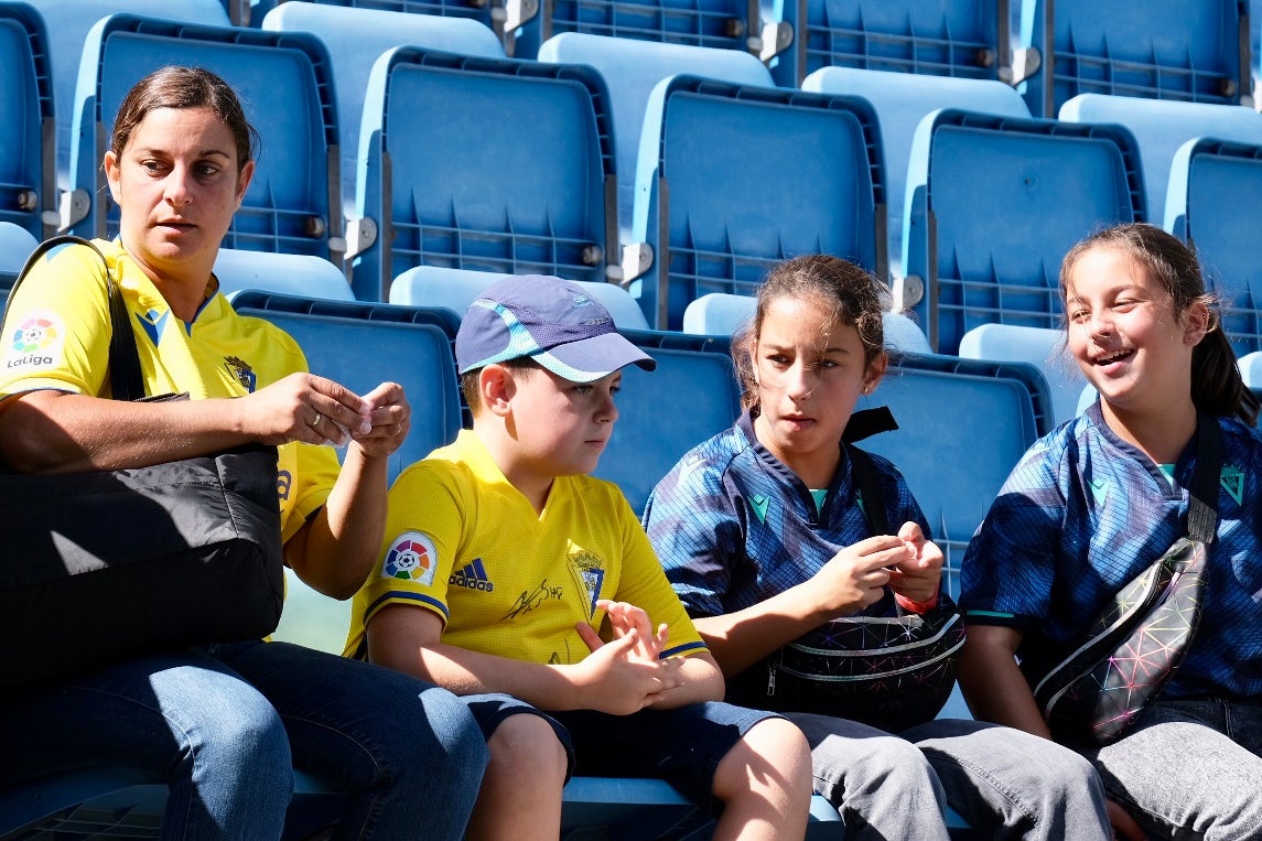 Fotos: Búscate en las imágenes del partido entre el Cádiz y el Villarreal