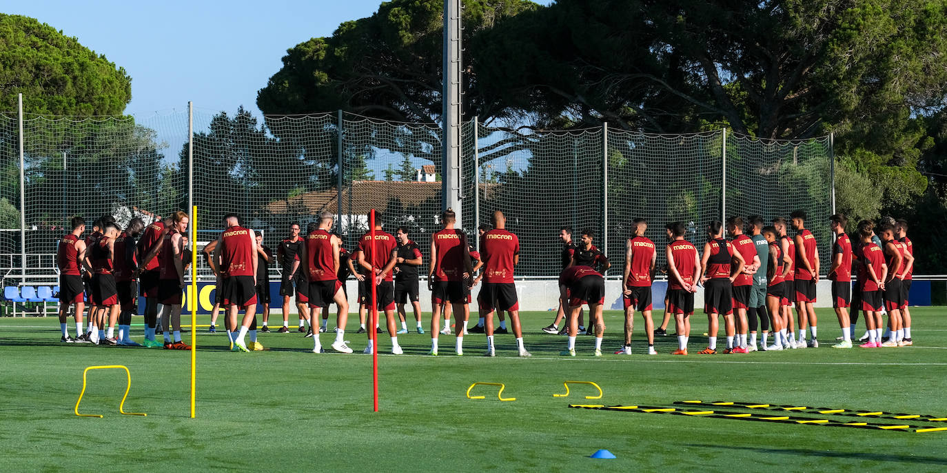 El regreso a los entrenamientos del Cádiz, en imágenes