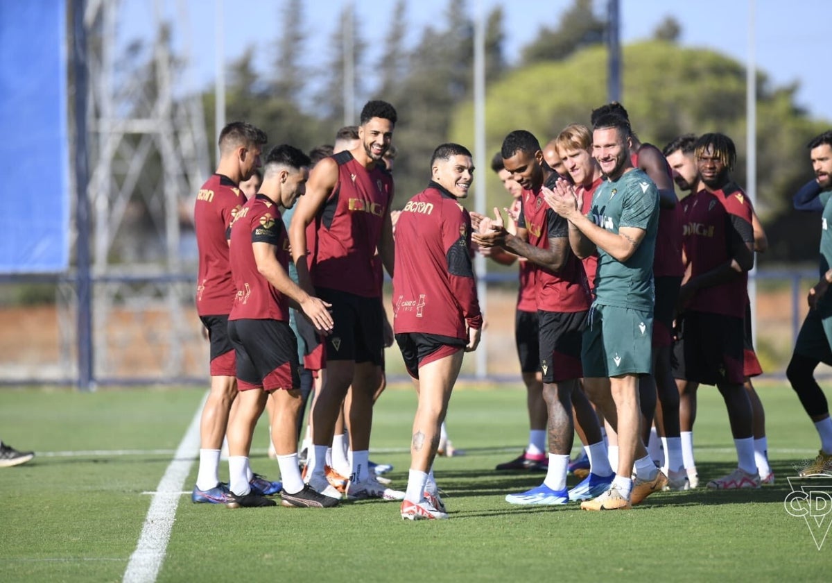 Brian Ocampo en el regreso a los entrenamientos