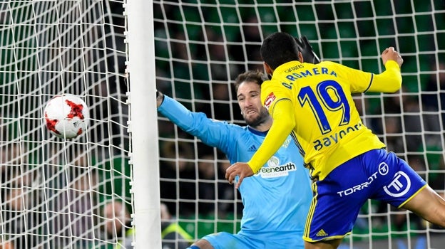 El Cádiz CF hizo historia en el Estadio Benito Villamarín.