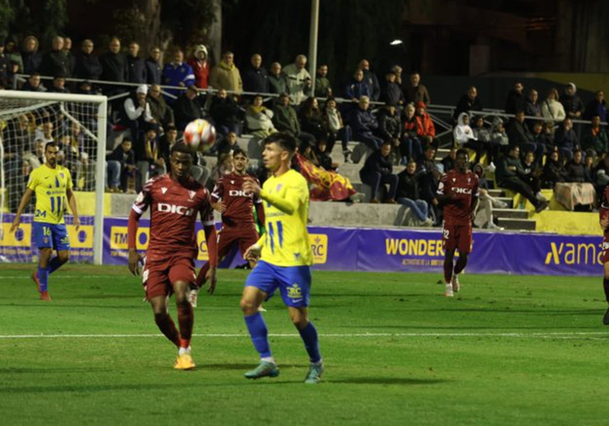 El Cádiz CF Mirandilla ganó 2-4 en Los Arcos al Orihuela.