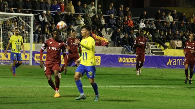 El Cádiz CF Mirandilla sale del pozo al ganar 2-4 al Orihuela