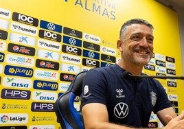 García Pimienta entiende que «habrá que picar piedra» para ganar al Cádiz