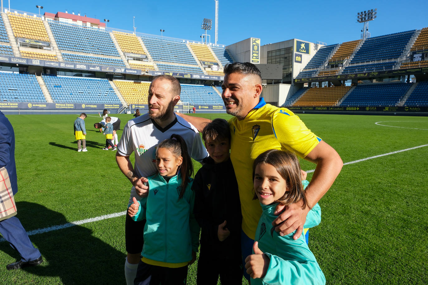 Fotos: Partido solidario Reyes Magos