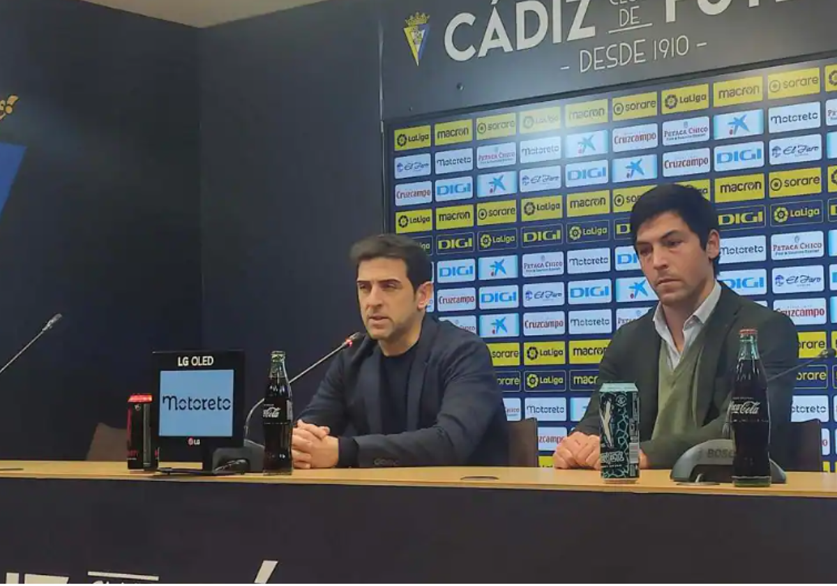 Borja Lasso, junto a Juanjo Lorenzo, durante una rueda de prensa