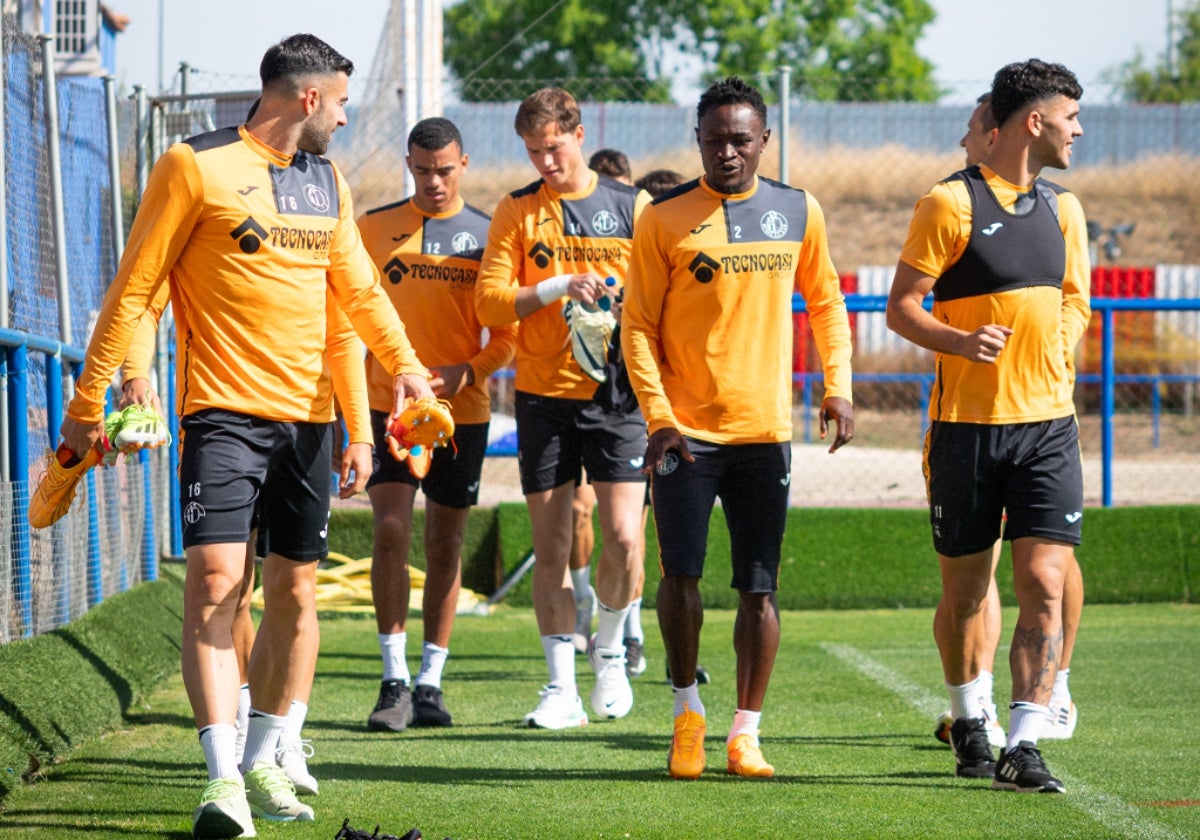 Jugadores del Getafe, durante una sesión de entrenamiento