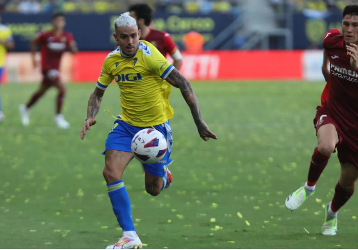 Las alineaciones del Cádiz - Getafe: Roger, a jugar