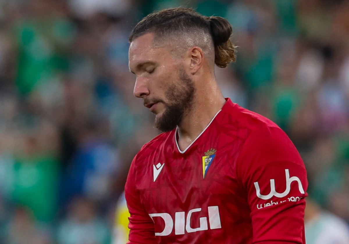 Conan Ledesma, durante un Betis - Cádiz