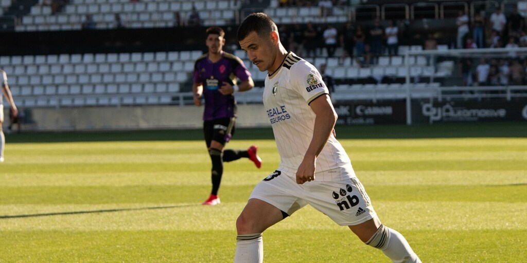 Matos, El Campeón De La UEFA Elegido Para El Lateral Izquierdo Del Cádiz CF