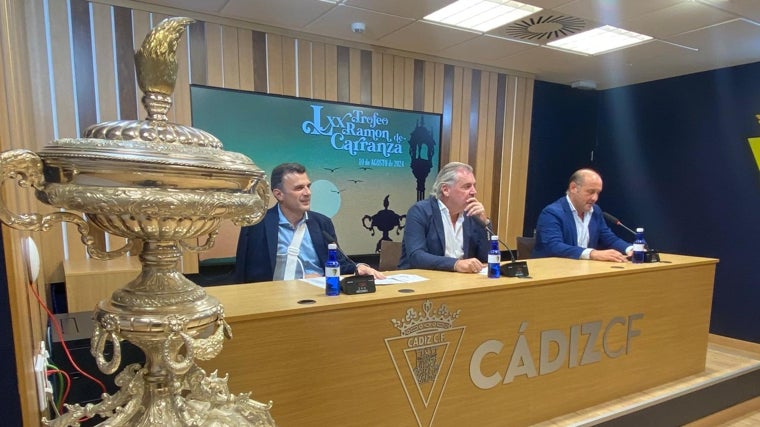 Acto de presentación del LXX Trofeo Carranza.