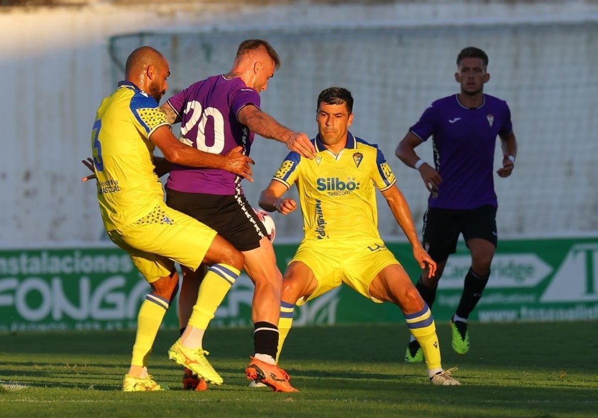 Tomás Alarcón en el amistoso frente al Córdoba.