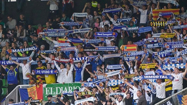 La afición del Zaragoza agota sus 100 entradas para estar en Cádiz