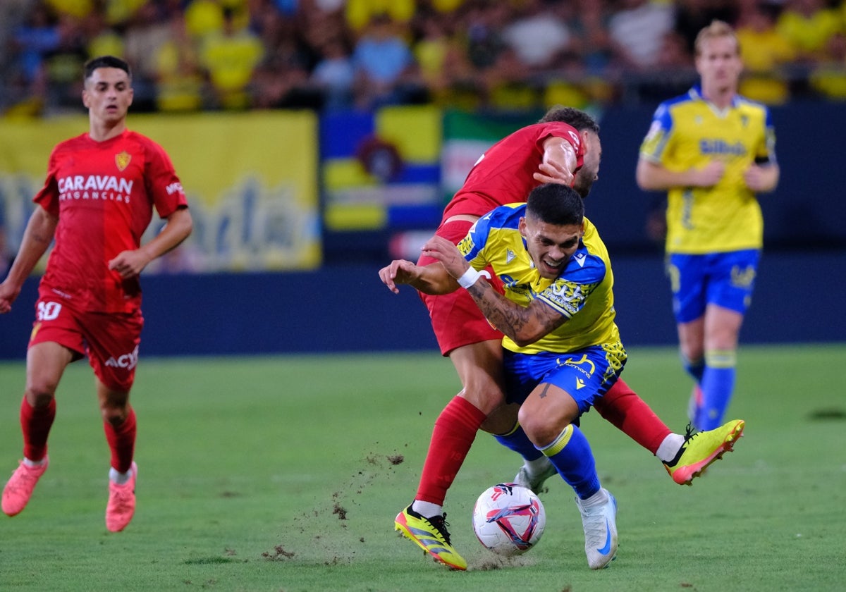 Brian Ocampo fue el mejor de un desolador Cádiz CF.