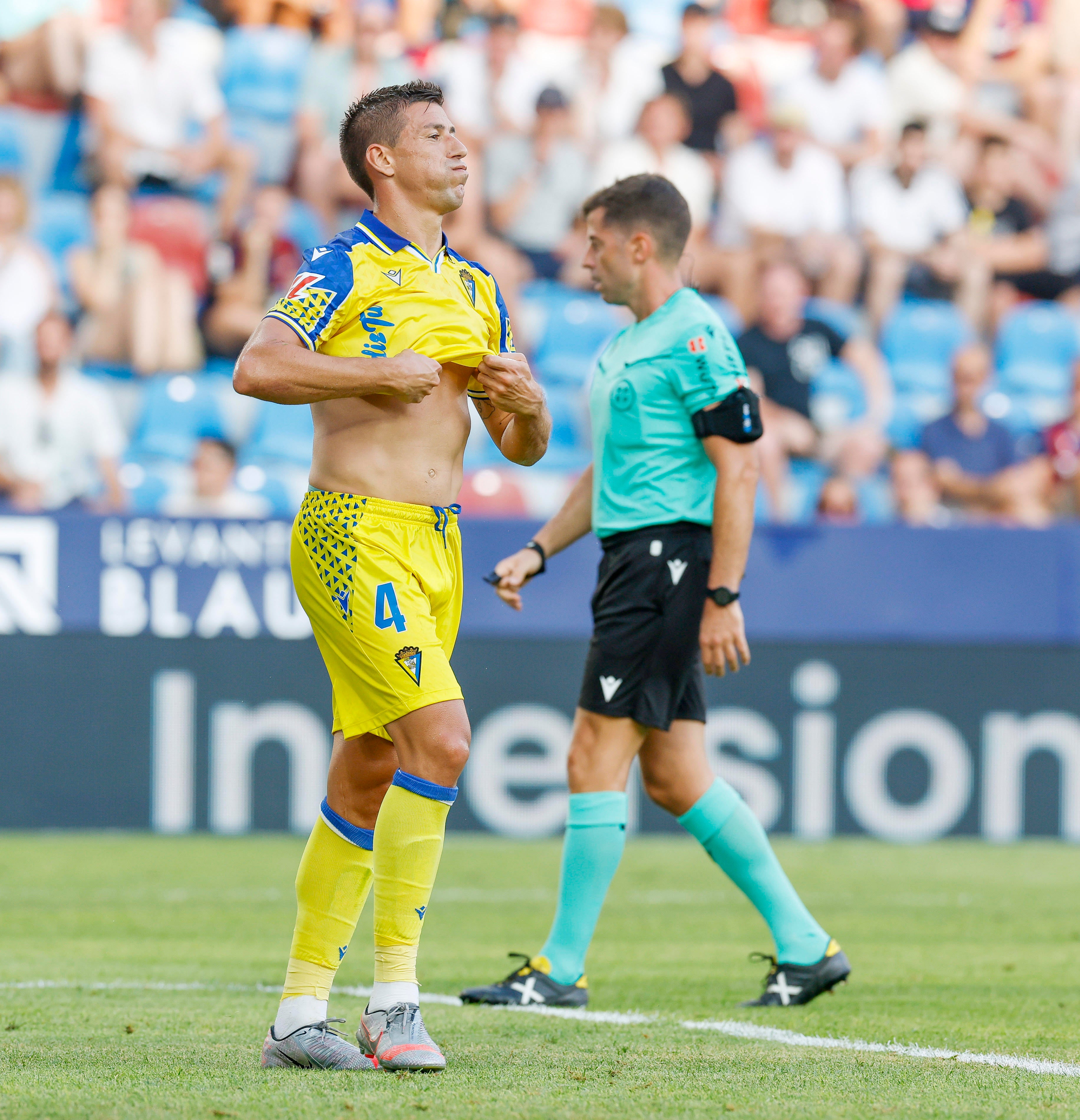 Fotos: Las mejores imágenes del empate entre el Levante y el Cádiz