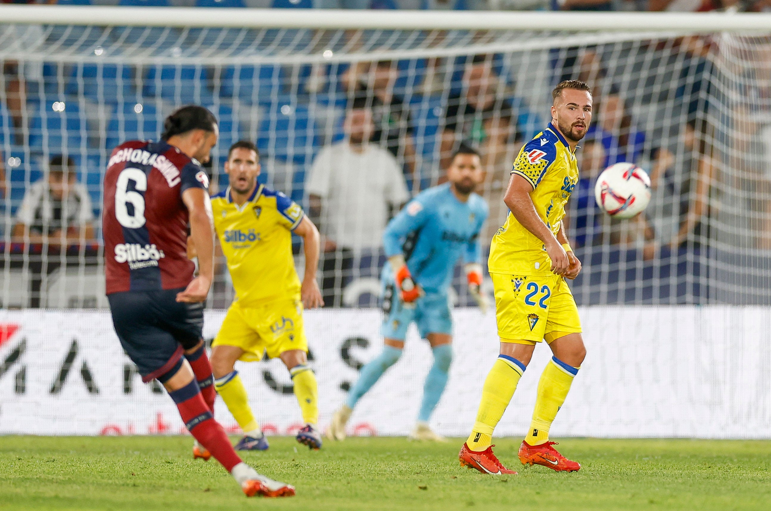 Fotos: Las mejores imágenes del empate entre el Levante y el Cádiz