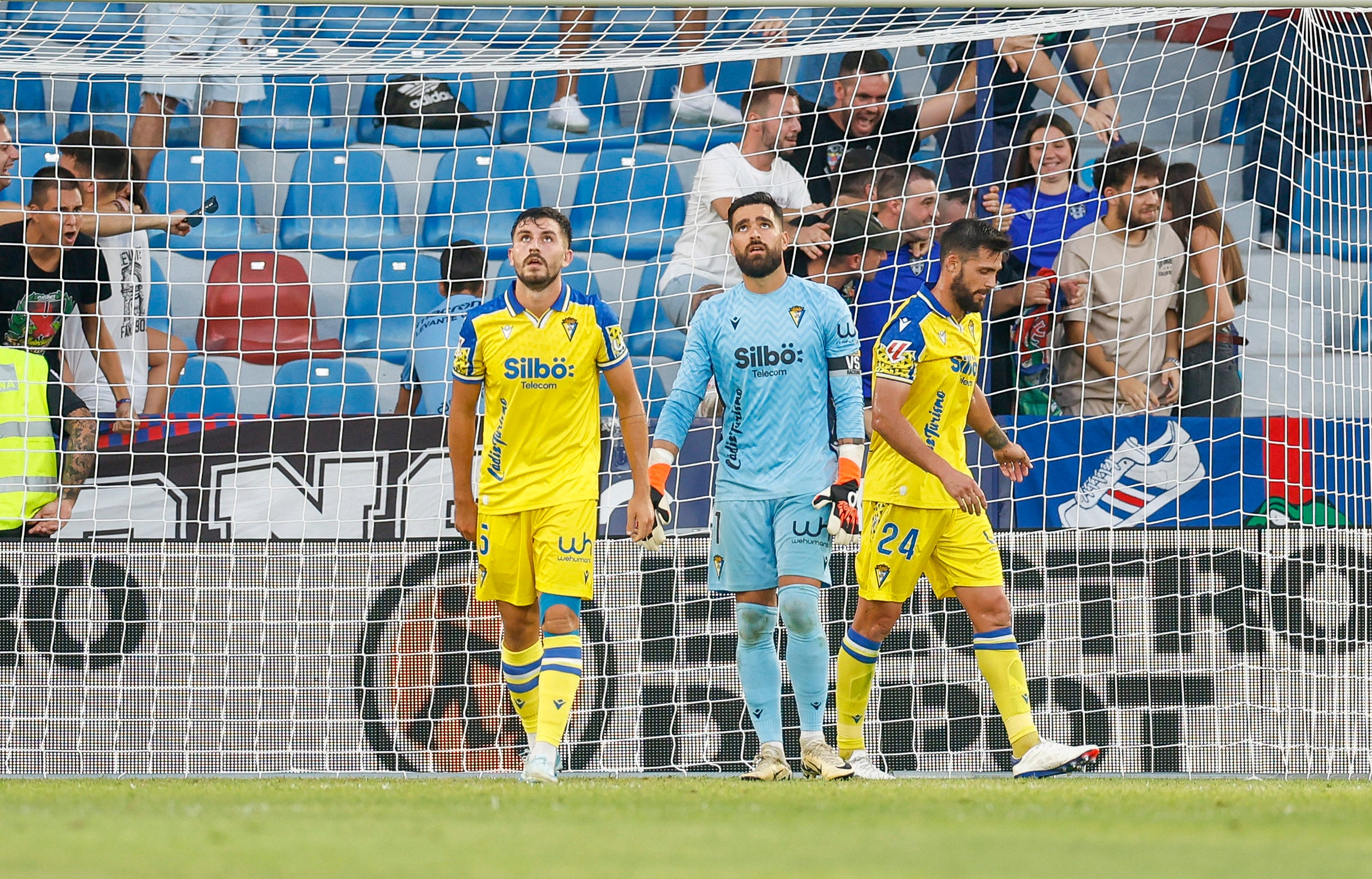 Fotos: Las mejores imágenes del empate entre el Levante y el Cádiz