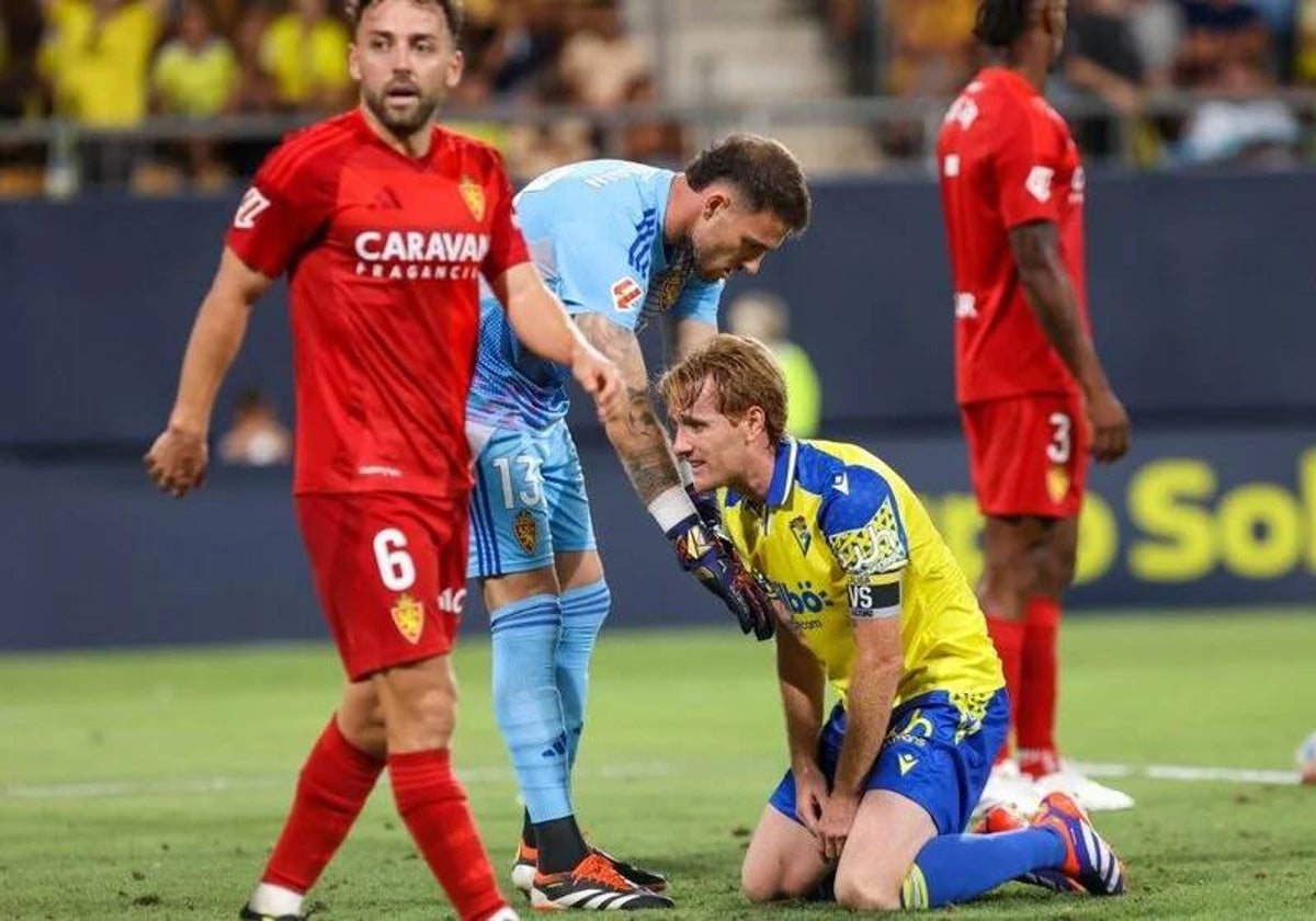 Alex Fernández en el partido Cádiz CF-Zaragoza