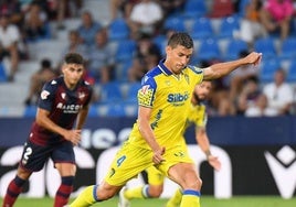 El Cádiz CF, único descendido que no ha ganado en La Liga Hypermotion