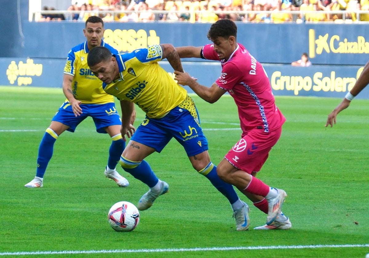 El Cádiz busca ganar al Tenerife