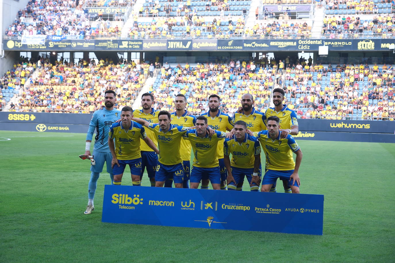 Fotos: El Cádiz roza la remontada ante el Tenerife con el empuje de la afición