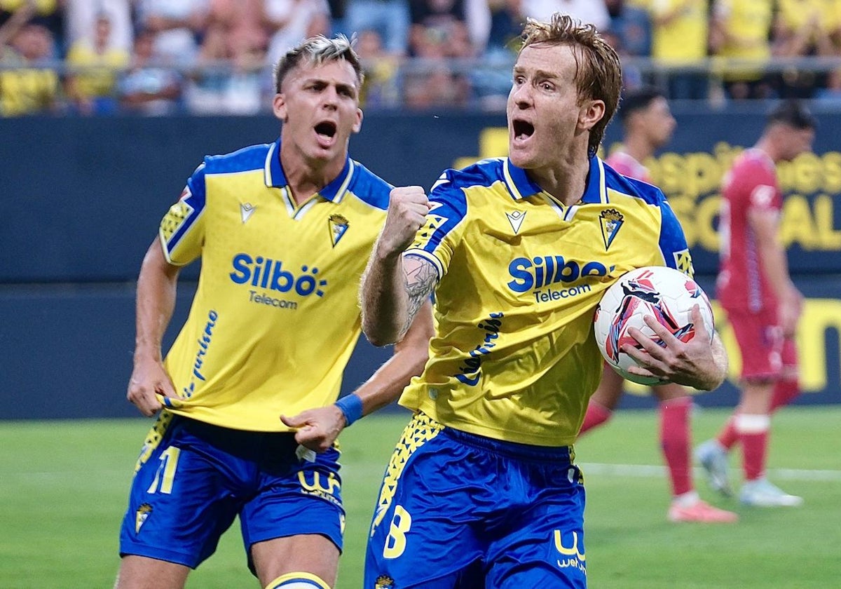 Álex Fernández, festejando su gol con rabia