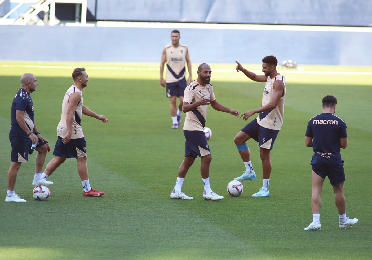 Chris Ramos fue el gran protagonista de la primera victoria del Cádiz CF esta temporada.