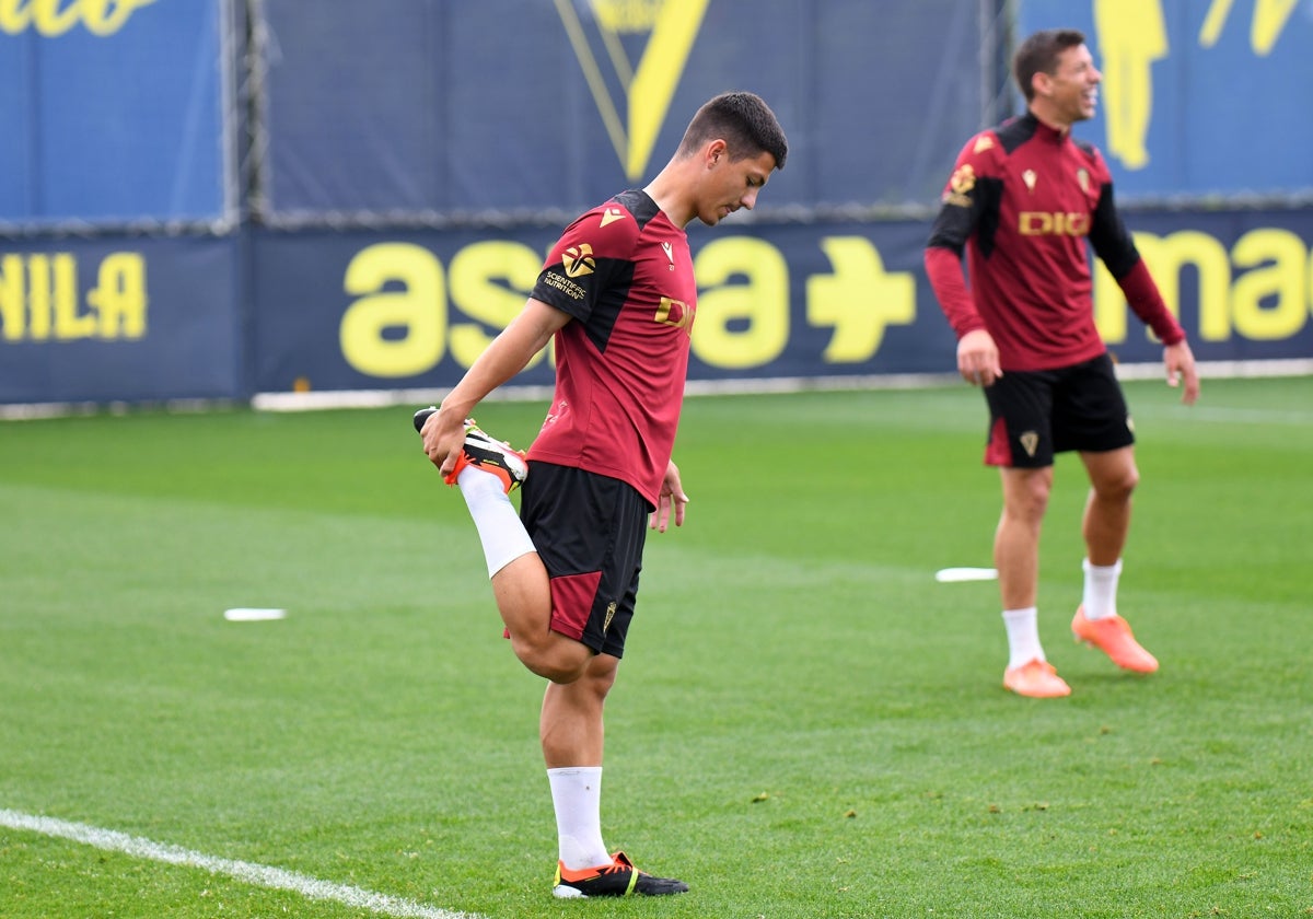 Mirko Nikolasevic en un entrenamiento con el primer equipo del Cádiz CF la temporada pasada.