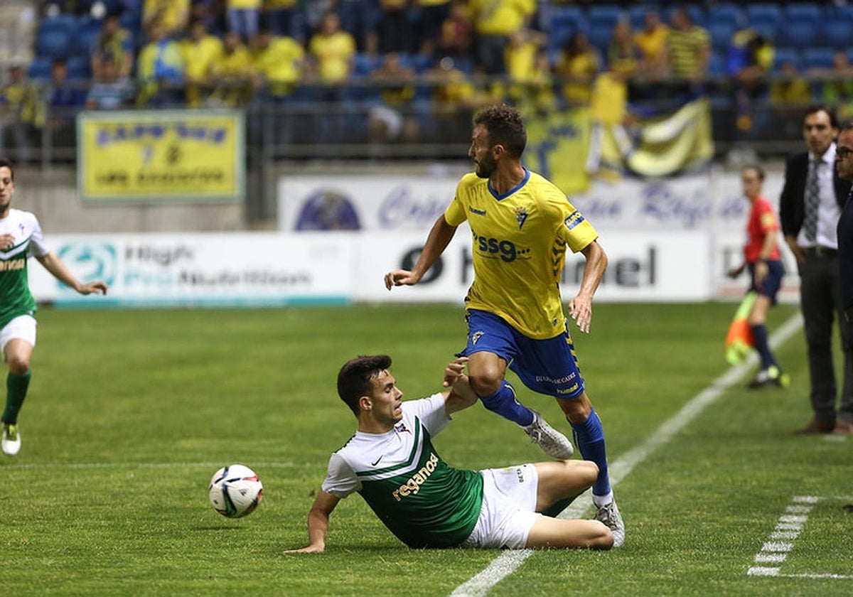 La última visita del Racing de Ferrol a tierras gaditanas fue en los playoffs de ascenso a Segunda en la 2015/16